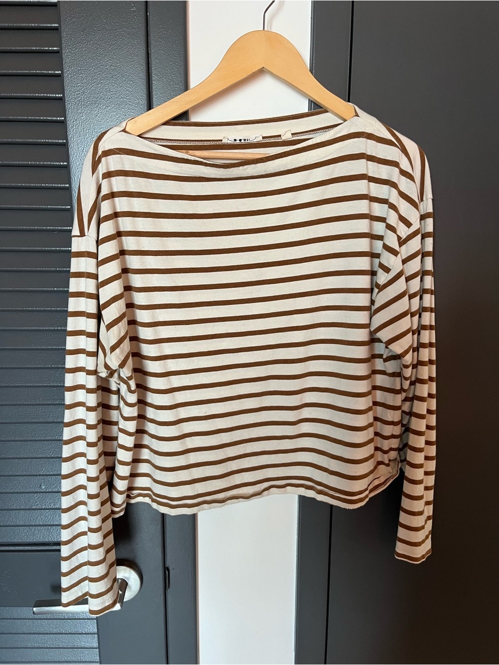 Doen Striped Long-Sleeve Boatneck Top — Cream & Brown
